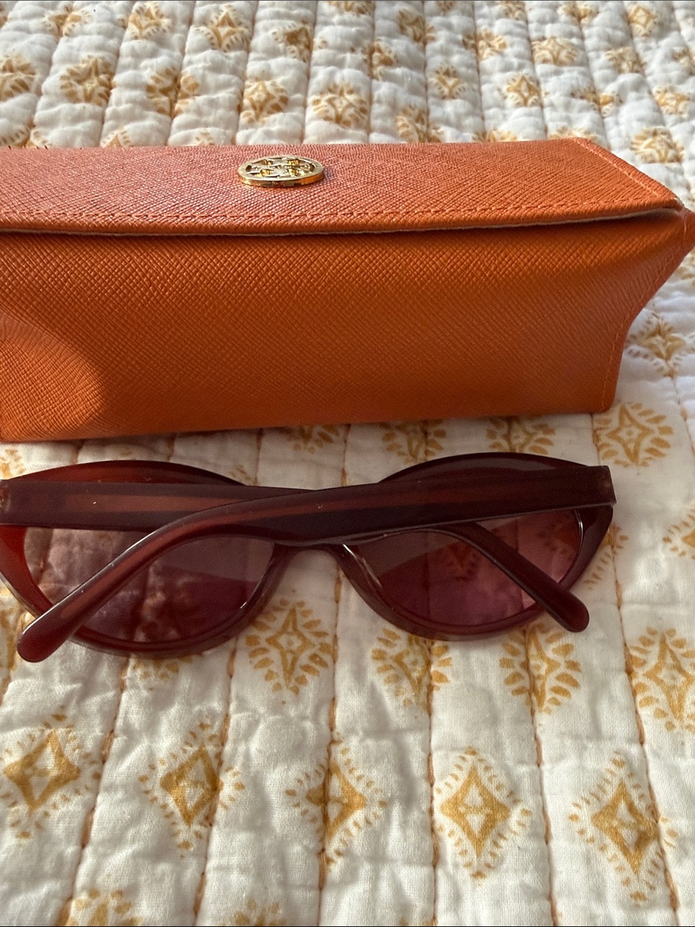 Tory Burch TY 7040 sunglasses with case - Picture 3 of 6